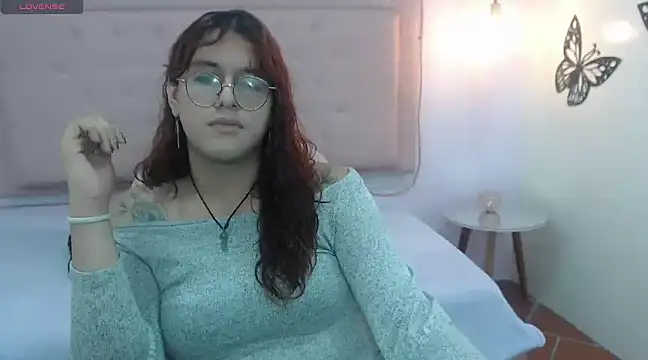 Snapshot of kathepickmanx chatting on 11, 3, 2025 kathepickmanx online show from 11, 3, 2025