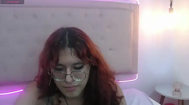 Snapshot of kathepickmanx chatting on 2, 3, 2025 kathepickmanx online show from 2, 3, 2025