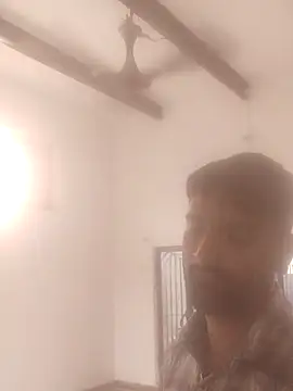 Snapshot of gawwalibhabhi_24 chatting on 23, 10, 2025 gawwalibhabhi 24 online show from 23, 10, 2025