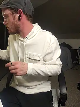 Snapshot of SoxxyNsh chatting on 8, 11, 2025 SoxxyNsh online show from 8, 11, 2025