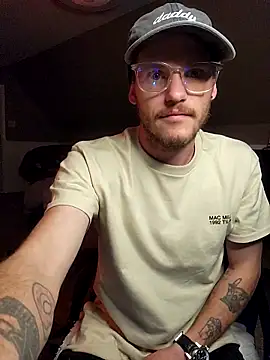 Snapshot of SoxxyNsh chatting on 5, 11, 2025 SoxxyNsh online show from 5, 11, 2025