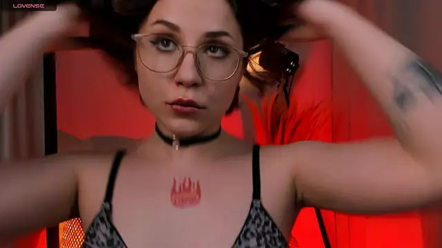 Eva Moss  online show from 26, 2, 2025
