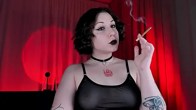 Eva Moss  online show from 7, 11, 2025