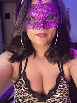 Ayeshaa  25 online show from 6, 3, 2025