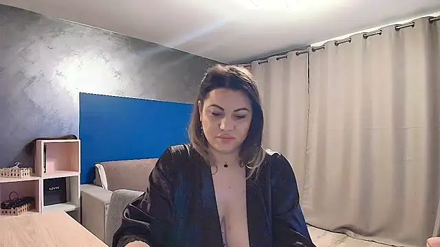 VixenVibesX online show from 2, 2, 2025
