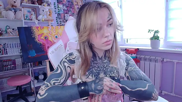 Snapshot of Catharsisi chatting on 14, 9, 2025 Catharsisi online show from 14, 9, 2025