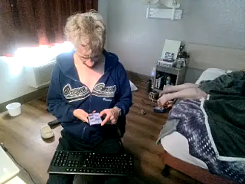 Snapshot of AQuickPhyx chatting on 20, 2, 2025 AQuickPhyx online show from 20, 2, 2025