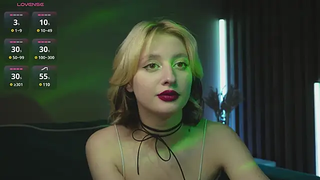 Snapshot of milasmiu chatting on 17, 2, 2025 milasmiu online show from 17, 2, 2025