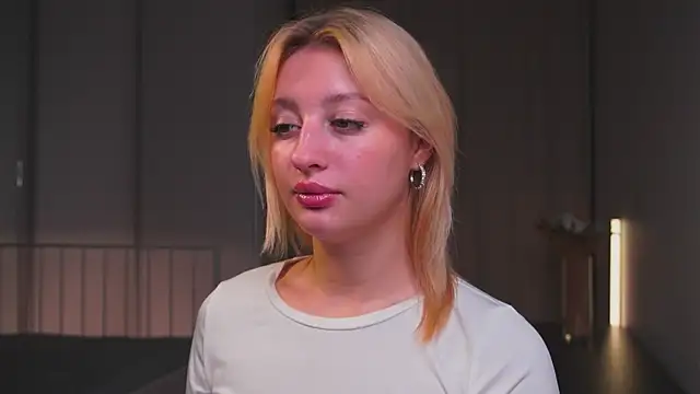 Snapshot of milasmiu chatting on 10, 9, 2025 milasmiu online show from 10, 9, 2025