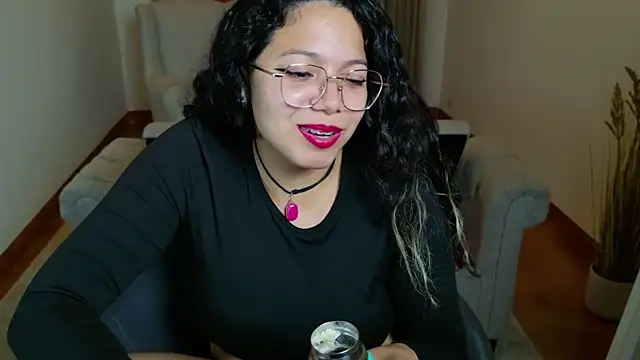 Snapshot of SelenaBlumX chatting on 9, 9, 2025 SelenaBlumX online show from 9, 9, 2025