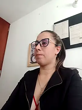CHARLOTTE 1711 online show from 22, 1, 2025