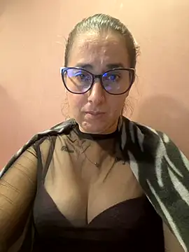 CHARLOTTE 1711 online show from 15, 5, 2026