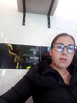 CHARLOTTE 1711 online show from 17, 12, 2025