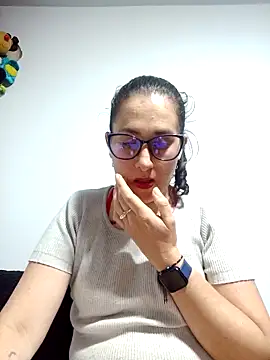 CHARLOTTE 1711 online show from 10, 10, 2025