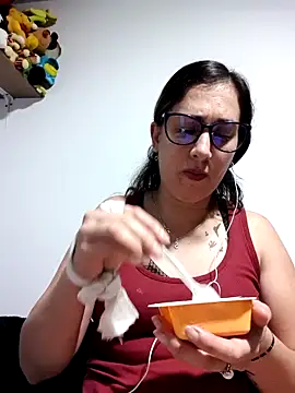 CHARLOTTE 1711 online show from 16, 10, 2025