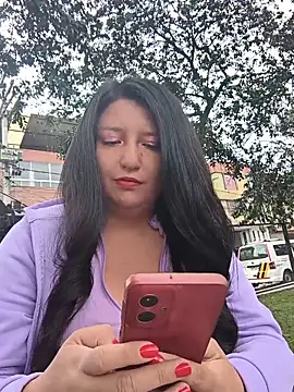 Snapshot of Melyy_Edii chatting on 12, 5, 2026 Melyy Edii online show from 12, 5, 2026