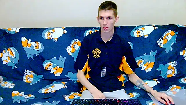 Snapshot of Lester_Broo chatting on 4, 12, 2025 Lester Broo online show from 4, 12, 2025