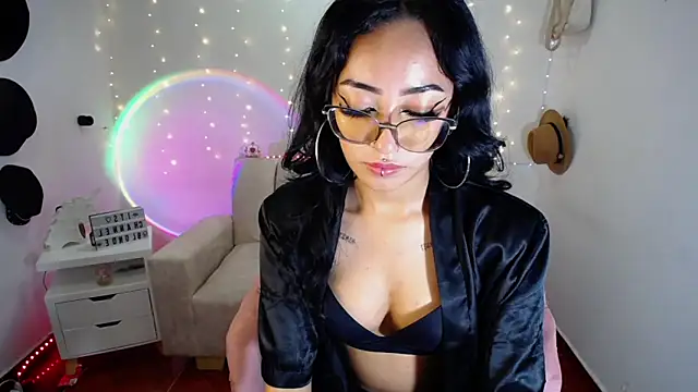 victoria ricci a online show from 16, 3, 2025