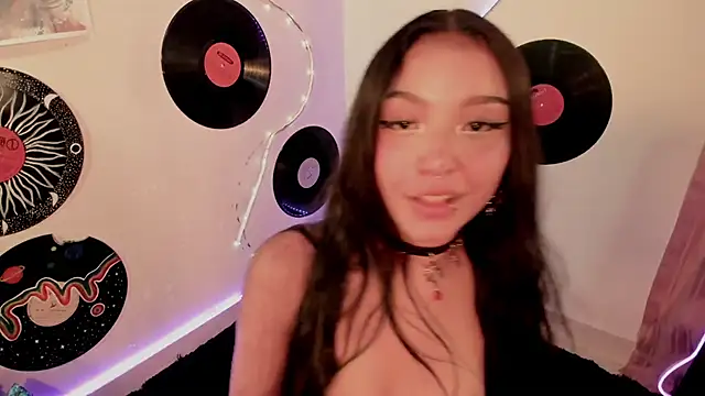 ahri moon1 online show from 8, 2, 2025