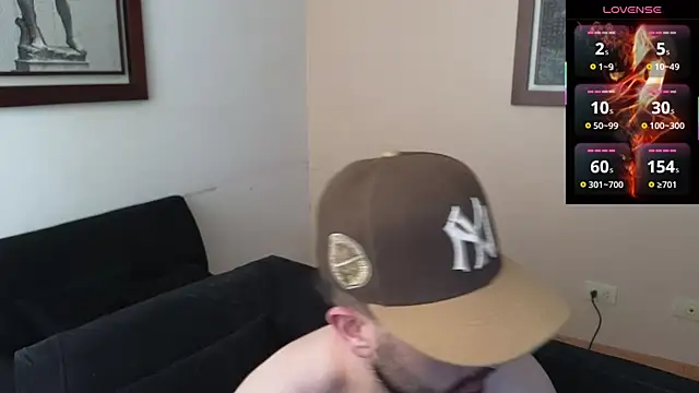 Snapshot of hairyncuteass chatting on 23, 7, 2026 hairyncuteass online show from 23, 7, 2026