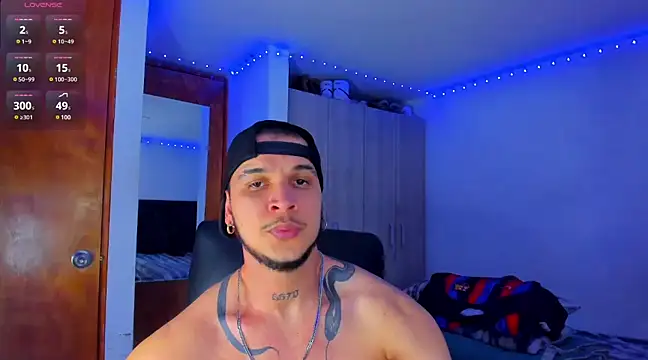 Snapshot of austinoficial chatting on 6, 3, 2025 austinoficial online show from 6, 3, 2025