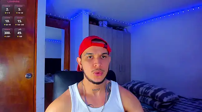 Snapshot of austinoficial chatting on 7, 3, 2025 austinoficial online show from 7, 3, 2025