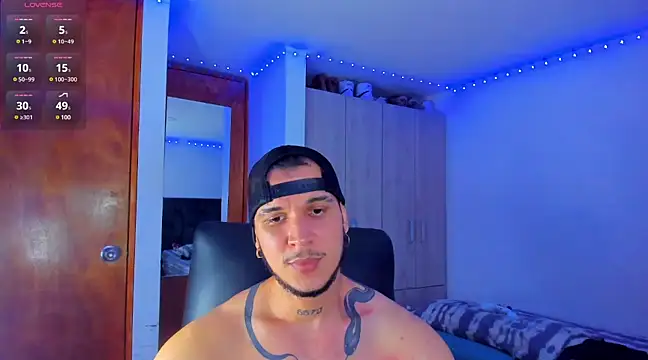 Snapshot of austinoficial chatting on 4, 3, 2025 austinoficial online show from 4, 3, 2025