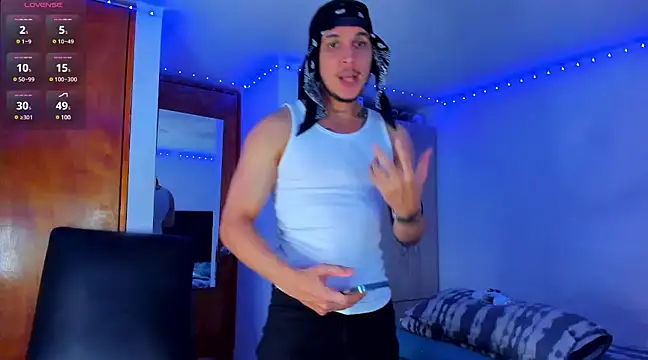 Snapshot of austinoficial chatting on 4, 3, 2025 austinoficial online show from 4, 3, 2025