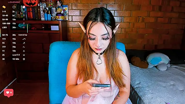 Snapshot of Annycolin_ chatting on 9, 11, 2025 Annycolin online show from 9, 11, 2025