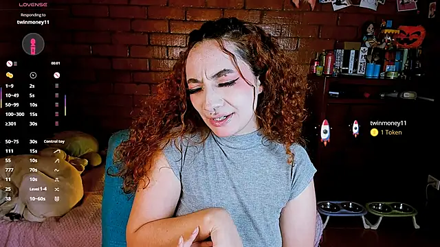 Annycolin  online show from 10, 2, 2026