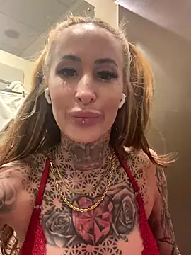 Black sweet Rose online show from 15, 12, 2025