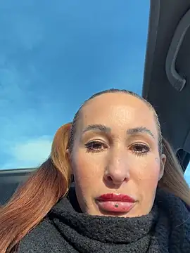 Black sweet Rose online show from 7, 1, 2026