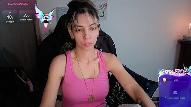 Snapshot of Princezzlove3 chatting on 7, 6, 2026 Princezzlove3 online show from 7, 6, 2026
