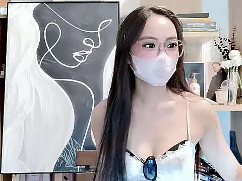 Snapshot of Lush-Office chatting on 19, 12, 2025 Lush-Office online show from 19, 12, 2025