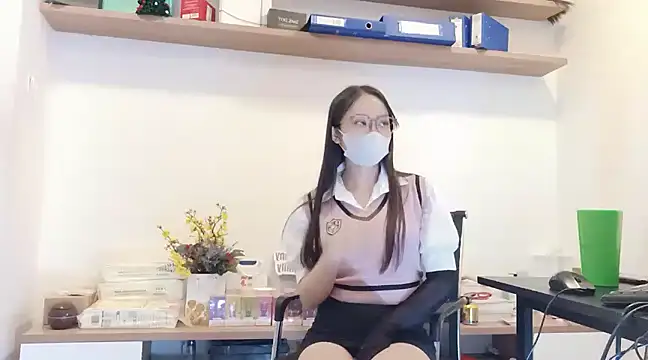 Lush-Office online show from 15, 2, 2025