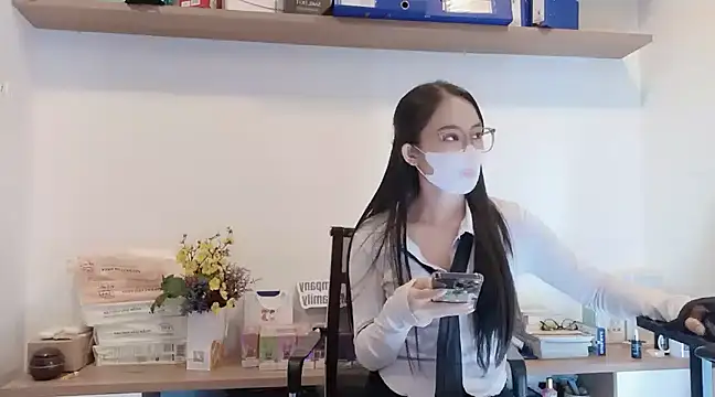 Lush-Office online show from 27, 2, 2025