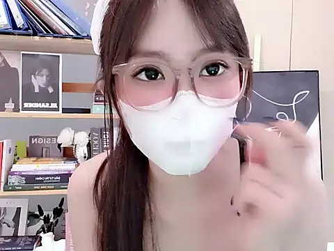 Snapshot of Lush-Office chatting on 1, 2, 2026 Lush-Office online show from 1, 2, 2026