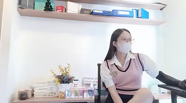Lush-Office online show from 18, 2, 2025