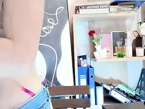 Lush-Office online show from 27, 11, 2025