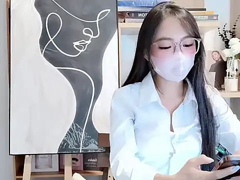 Snapshot of Lush-Office chatting on 5, 12, 2025 Lush-Office online show from 5, 12, 2025