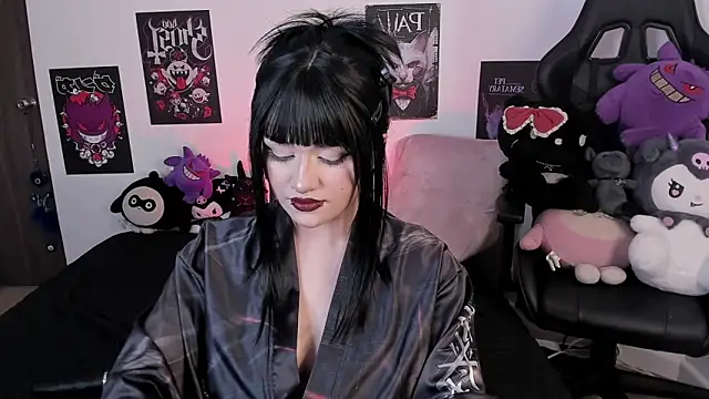 raven  white1 online show from 8, 2, 2026