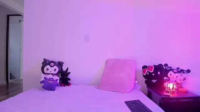 raven  white1 online show from 29, 10, 2025