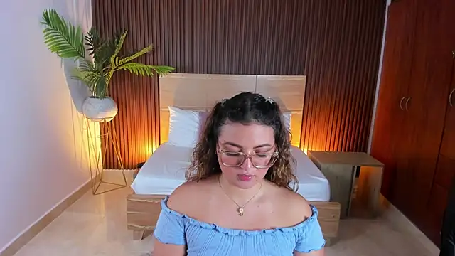 lilly ass  online show from 17, 2, 2025