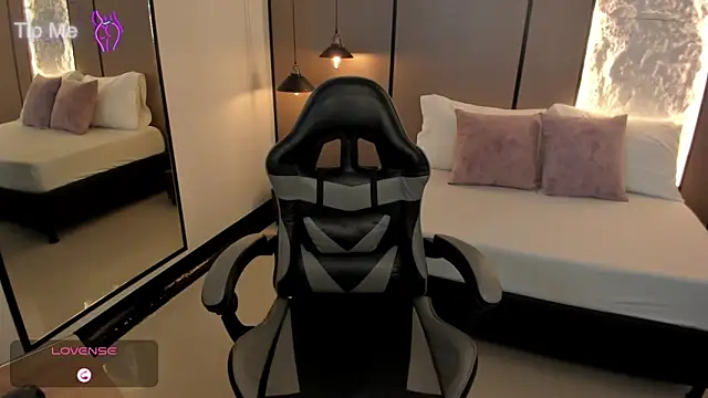 lilly ass  online show from 21, 12, 2025