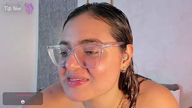 lilly ass  online show from 13, 12, 2025