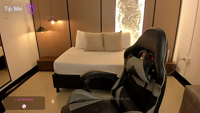 lilly ass  online show from 26, 3, 2026