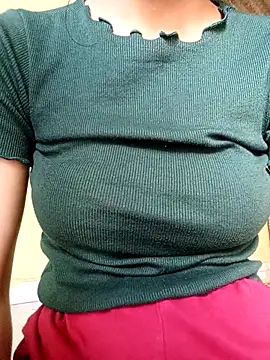 Snapshot of silverworm2026 chatting on 4, 3, 2025 silverworm2026 online show from 4, 3, 2025