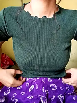 Snapshot of silverworm2026 chatting on 18, 1, 2025 silverworm2026 online show from 18, 1, 2025