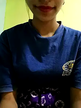 Snapshot of silverworm2026 chatting on 6, 3, 2025 silverworm2026 online show from 6, 3, 2025