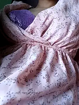 Snapshot of silverworm2026 chatting on 31, 1, 2025 silverworm2026 online show from 31, 1, 2025